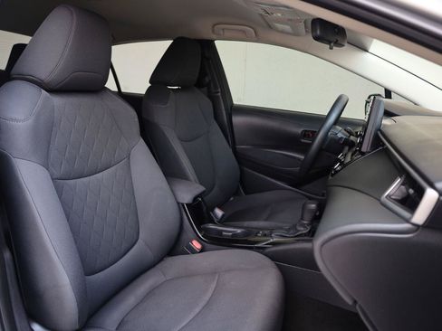 Used 2022 Toyota Corolla LE FWD image 27