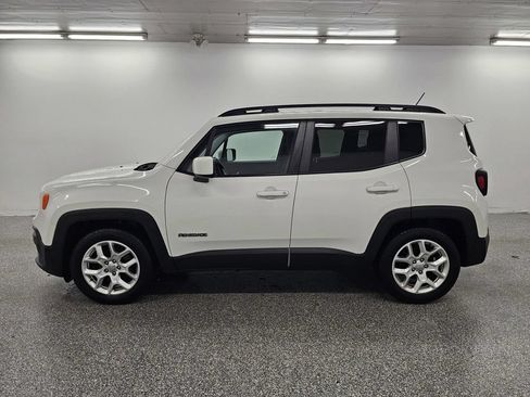 Used 2017 Jeep Renegade Latitude FWD image 8