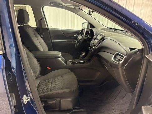 Used 2022 Chevrolet Equinox LT image 18