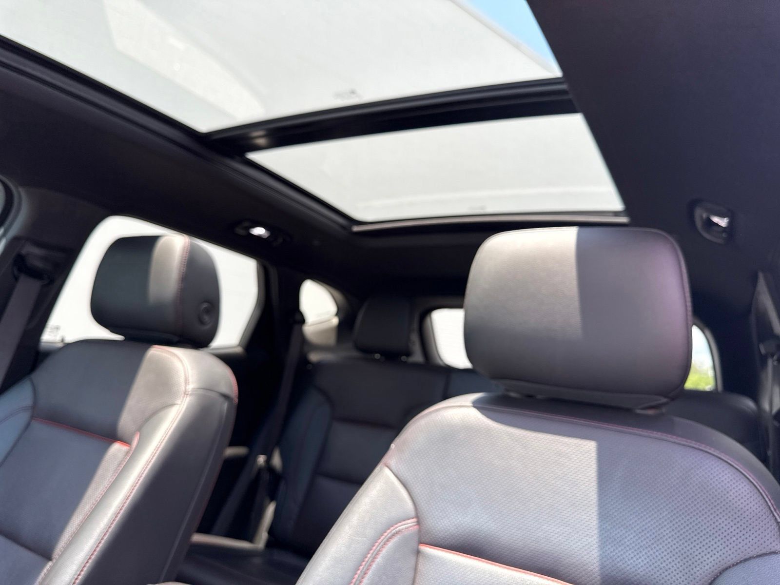 Used 2021 Chevrolet Blazer RS w/ Enhanced Convenience Package FWD image 34