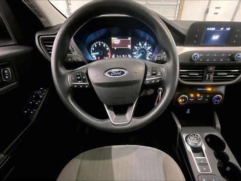 Certified 2022 Ford Escape S image 5