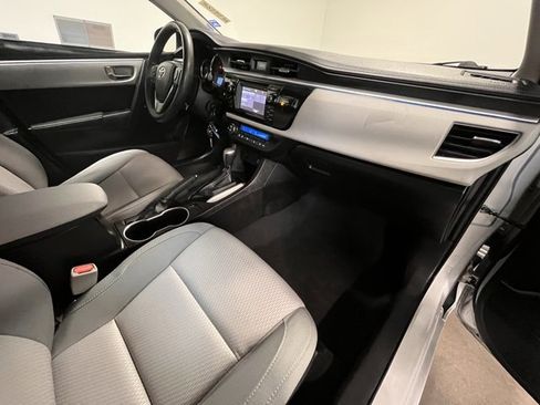 Used 2015 Toyota Corolla L image 10