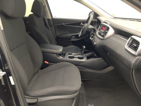 Used 2017 Kia Sorento L FWD image 21