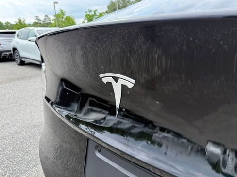 Used 2022 Tesla Model Y Long Range AWD/4WD image 12