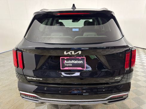 Used 2023 Kia Sorento SX AWD/4WD image 6