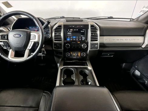 Used 2017 Ford F250 Lariat w/ Lariat Value Package AWD/4WD image 11
