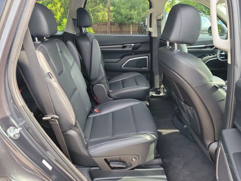 Certified 2024 Kia Telluride S AWD/4WD image 12