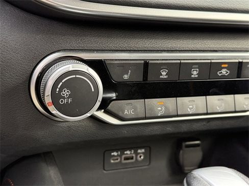 Used 2022 Nissan Altima 2.5 SR w/ Midnight Edition Package image 22