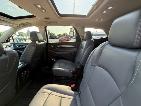 Used 2021 Buick Enclave Essence w/ Sound and Sites Package FWD image 5