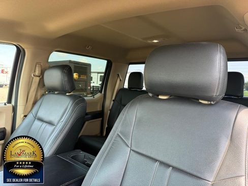 Used 2017 Ford F150 XLT w/ Equipment Group 302A Luxury AWD/4WD image 9