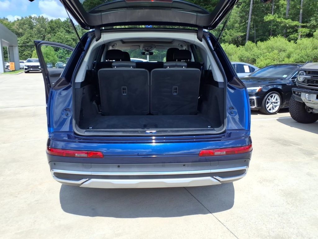 Used 2022 Audi Q7 2.0T Premium AWD/4WD image 24