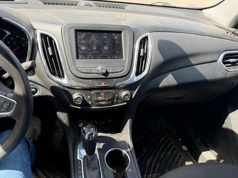 Used 2021 Chevrolet Equinox LT AWD/4WD image 14