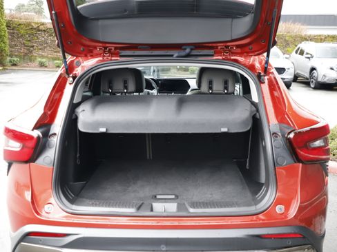 Used 2024 Chevrolet Trax ACTIV w/ Sunroof Package image 14