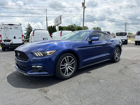 Used 2016 Ford Mustang Coupe RWD image 1