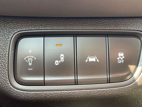 Used 2019 Hyundai Santa Fe SE FWD image 15