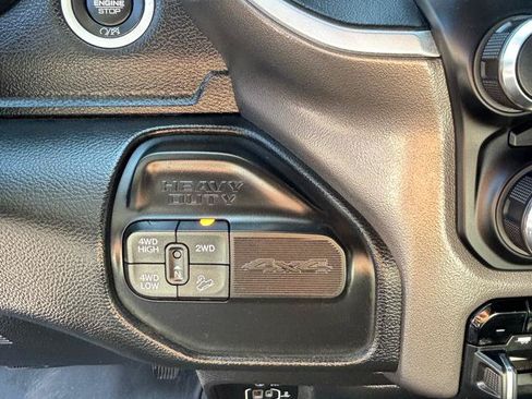 Used 2019 RAM 2500 Big Horn w/ Black Appearance Package AWD/4WD image 18