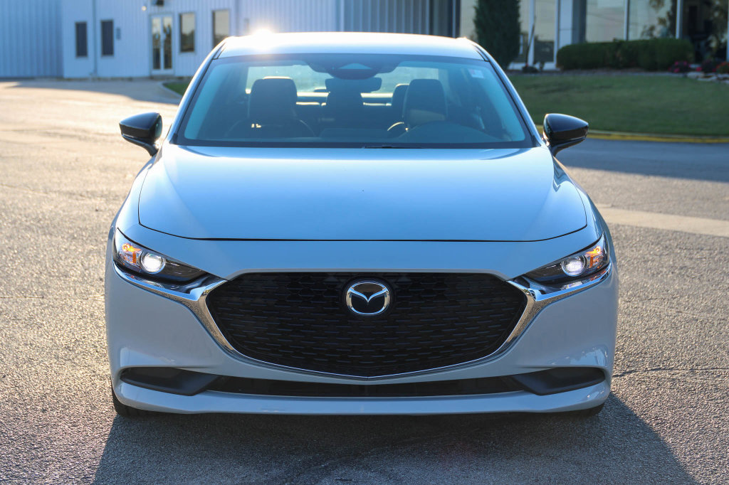 Used 2024 MAZDA MAZDA3 s FWD image 2
