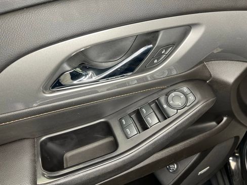 Used 2019 Chevrolet Traverse RS w/ LPO, Floor Liner Package image 16