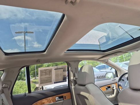Used 2011 Lincoln MKX AWD w/ Wood Pkg image 22