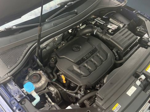 Used 2022 Volkswagen Tiguan SE FWD image 25