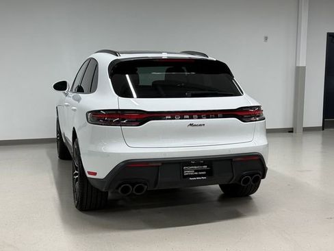 Certified 2026 Porsche Macan AWD/4WD image 3