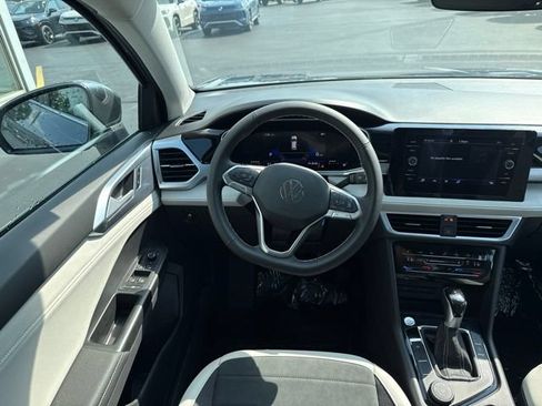 New 2026 Volkswagen Taos SE AWD/4WD image 10