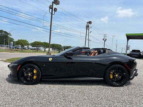 Used 2025 Ferrari Roma Spider RWD image 14