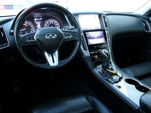 Used 2018 INFINITI Q50 Sport image 17