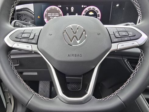 New 2026 Volkswagen Tiguan SE image 21