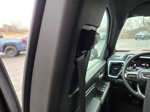 New 2025 GMC Canyon Elevation w/ Convenience Package image 22