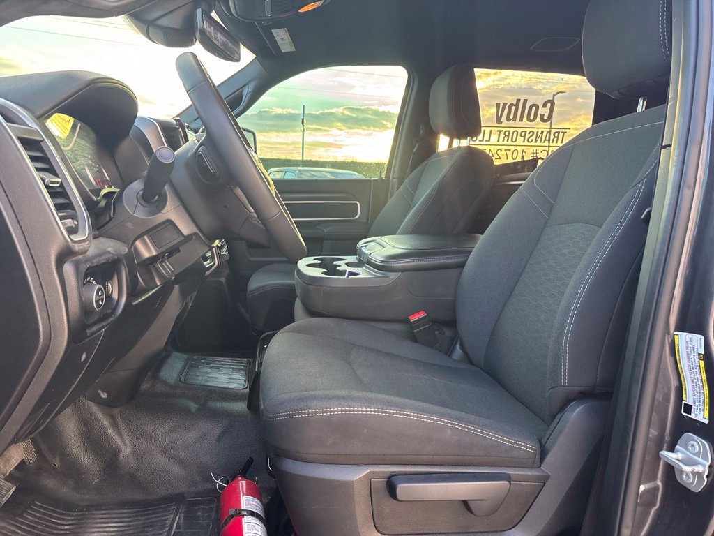 Used 2026 RAM 5500 4x4 Crew Cab image 9