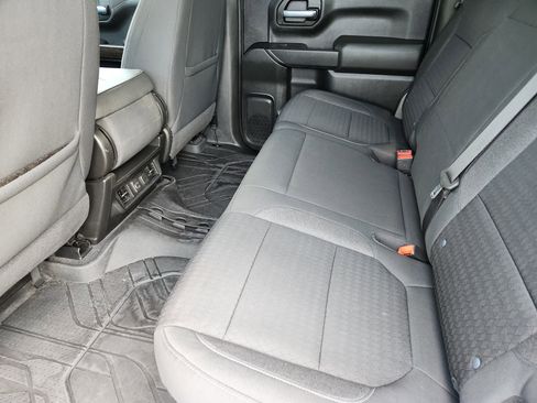 Used 2021 Chevrolet Silverado 1500 LT RWD image 29