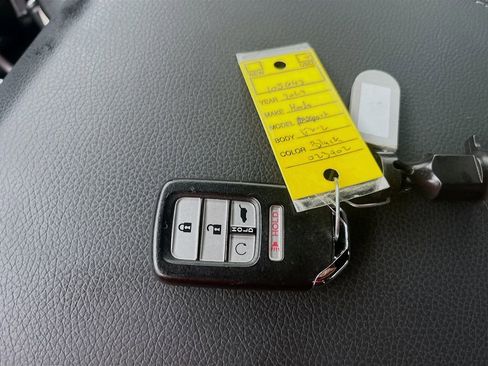 Used 2024 Honda Passport EX-L image 34