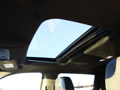 Used 2022 Chevrolet Silverado 3500 High Country w/ Z71 Off-Road Package image 28