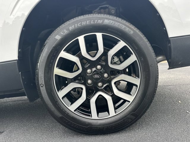 Used 2023 Ford Maverick Lariat w/ Equipment Group 500A Standard AWD/4WD image 31