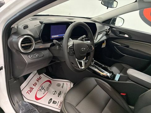 New 2026 Chevrolet Trax ACTIV FWD image 11