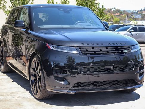 New 2026 Land Rover Range Rover Sport Dynamic SE AWD/4WD image 3