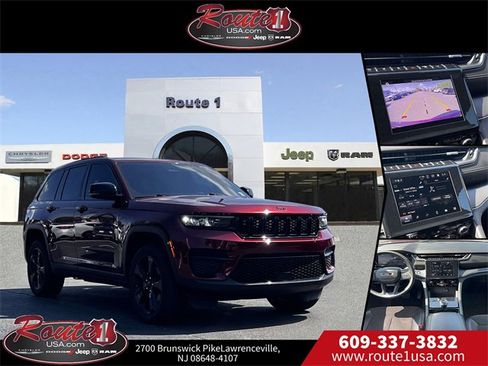 Used 2023 Jeep Grand Cherokee Altitude image 1