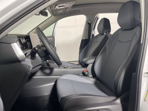 New 2026 Volkswagen Tiguan SE AWD/4WD image 10