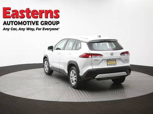 Used 2023 Toyota Corolla Cross L AWD/4WD image 35