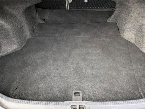 Used 2017 Toyota Camry SE FWD image 6