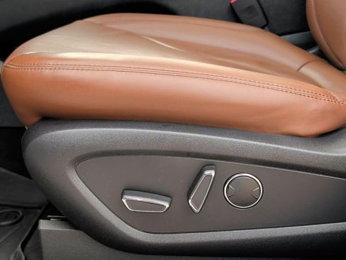 Used 2022 Lincoln Nautilus Reserve FWD image 10