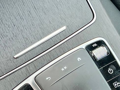 Certified 2022 Mercedes-Benz GLC 300 4MATIC image 45