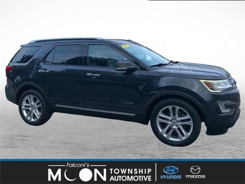 Used 2017 Ford Explorer Limited FWD image 1
