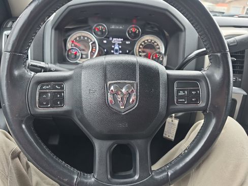 Used 2015 RAM 2500 SLT w/ Luxury Group image 42