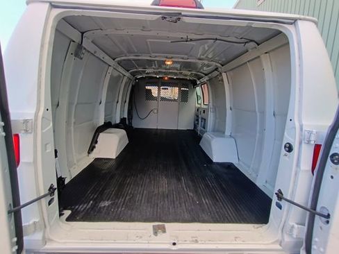 Used 2002 Dodge B3500 image 62