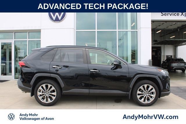 Used 2019 Toyota RAV4 Limited w/ Advanced Technology Package AWD/4WD image 5