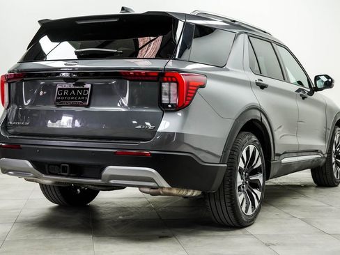 Used 2025 Ford Explorer Platinum w/ LUX Leather Package AWD/4WD image 12