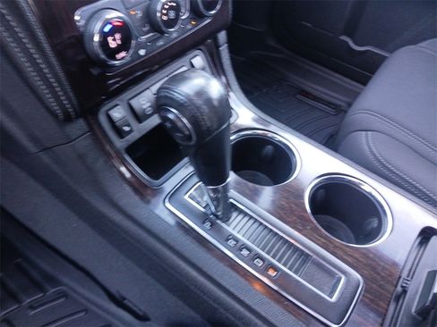 Used 2016 Chevrolet Traverse LT image 36