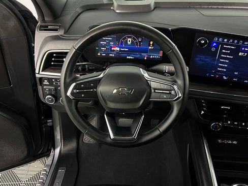 Used 2025 Chevrolet Tahoe Z71 image 17